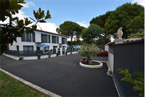 villa à la location -   06250  MOUGINS, surface 82 m2 location villa - UBI436522850